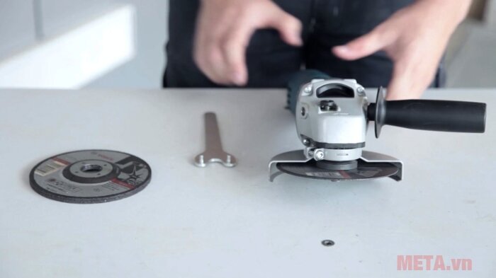 Máy mài góc Bosch GWS 8-100CE (100mm)