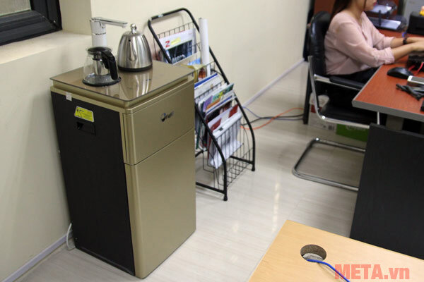 Cây nước nóng lạnh kết hợp với bàn pha trà, cafe FujiE WD3000E