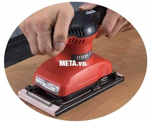 Máy chà nhám rung Maktec MT921