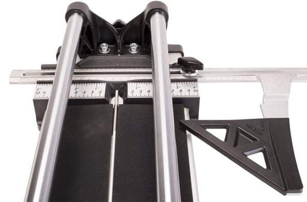 Thước đo kèm theo Bàn cắt gạch