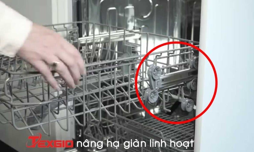 Máy rửa chén bát độc lập Texgio 15 bộ TGF3815S có thể linh hoạt thay đổi độ cao dàn rửa