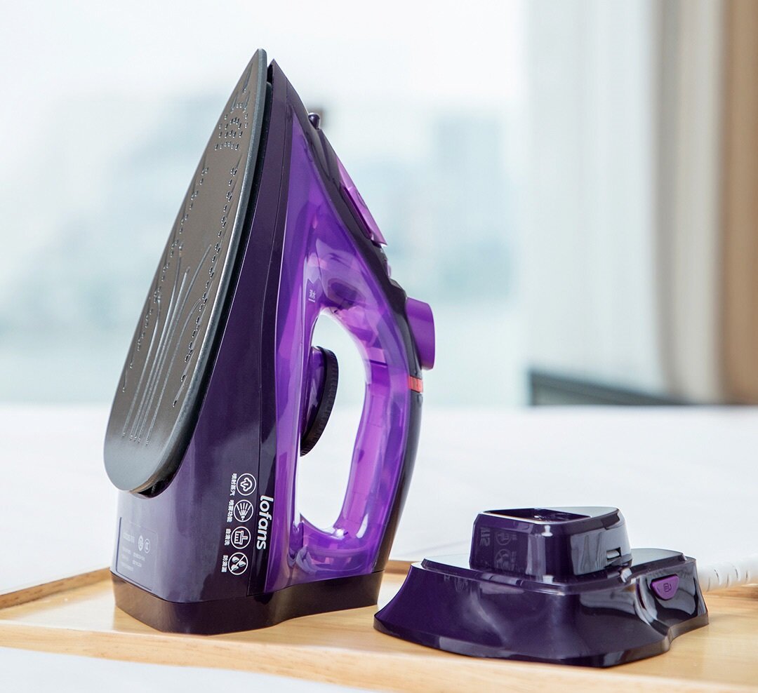 Bàn là hơi nước không dây Lofans YD-012V... Bàn là hơi nước không dây Lofans YD-012V...