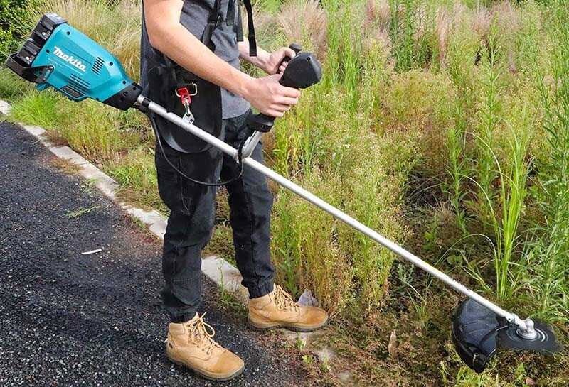 Máy cắt cỏ dùng pin Makita DUR369AZ