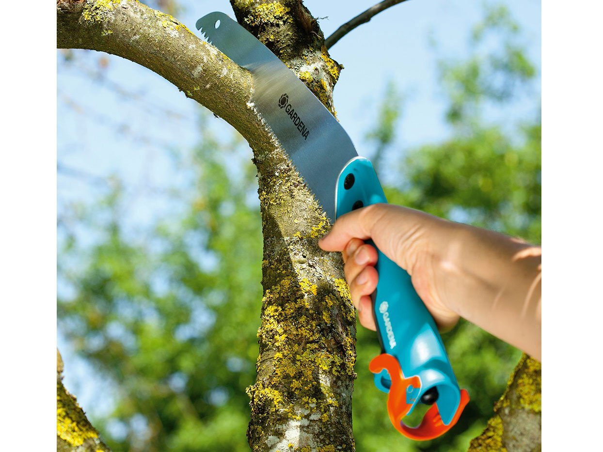 Cưa gỗ cầm tay Gardena có tay cầm nhựa Cưa gỗ cầm tay Gardena