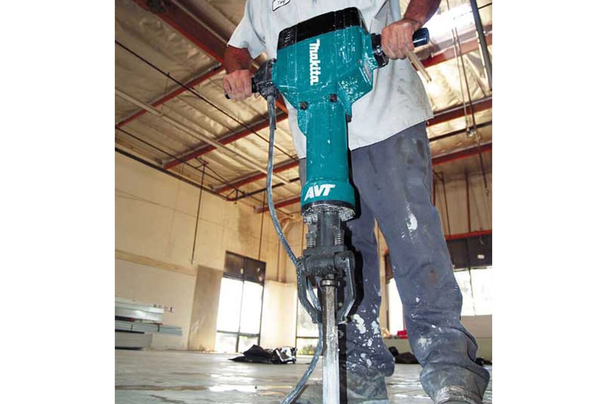 Máy đục bê tông 28.6mm Makita HM1810