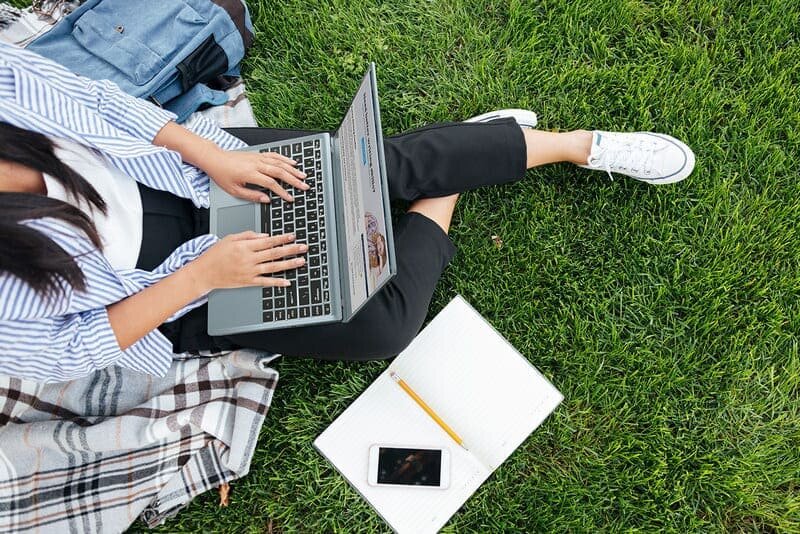 Laptop MSI Modern 14 B11MO-010VN