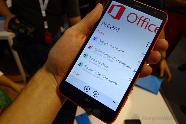 Điện thoại Nokia Lumia 1320