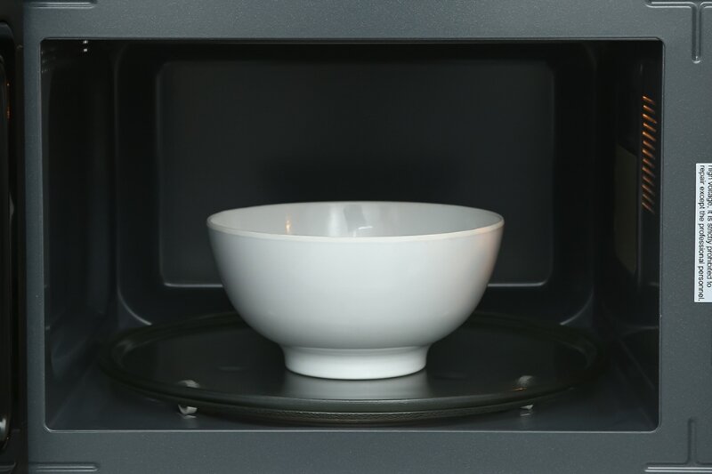 Lò vi sóng Electrolux EMG30D22BM