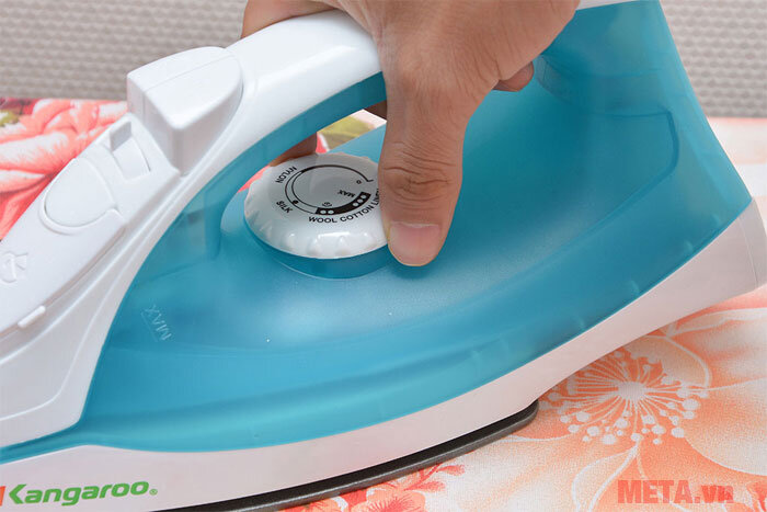 Bàn ủi hơi nước chống dính Teflon Kangaroo KG87