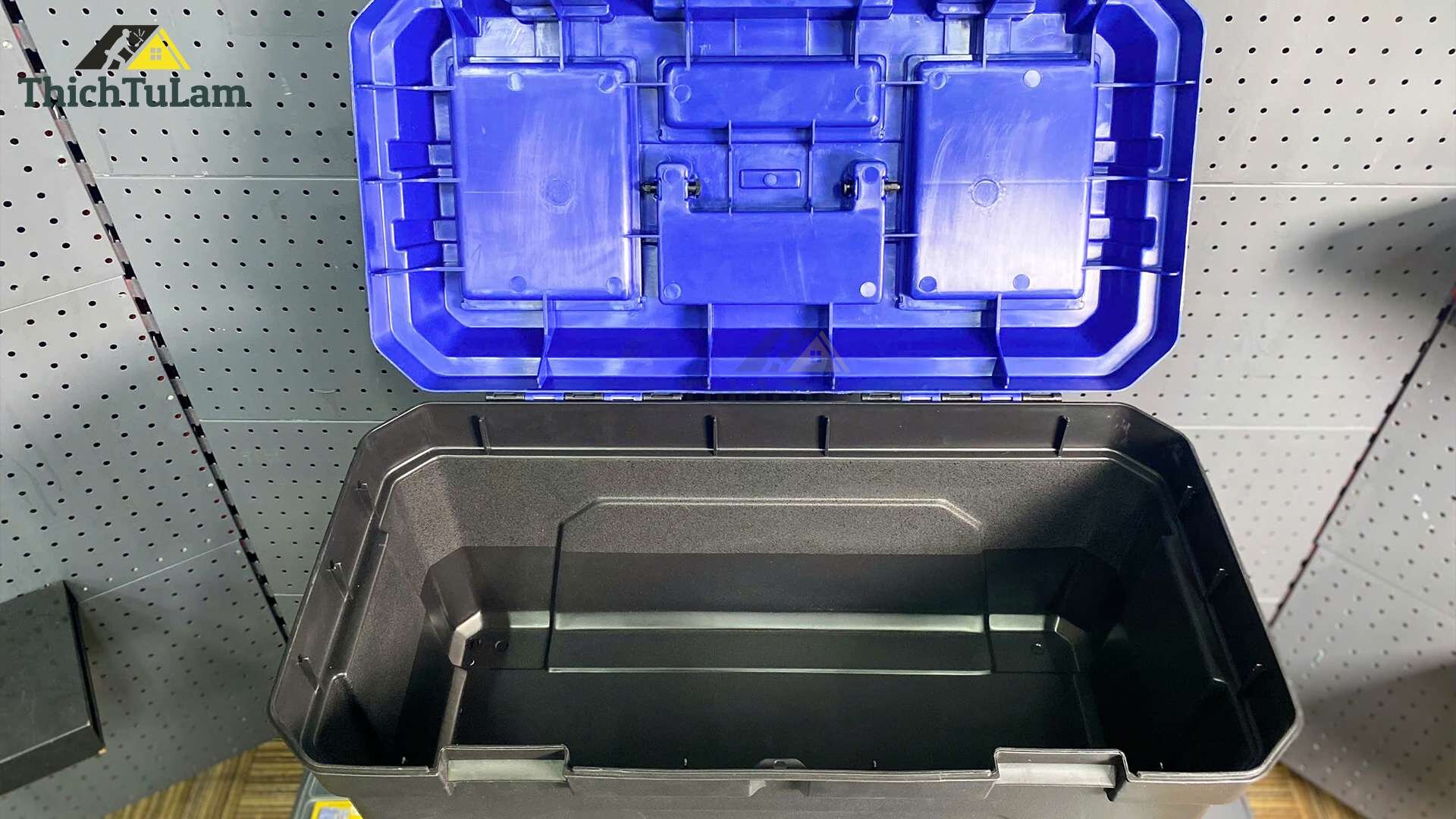 Thùng đồ nghề nhựa 22.5inch Workpro W083017