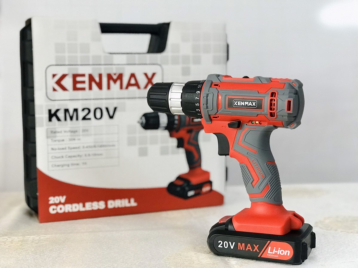 Máy có tay cầm vừa vặn, chắc chắn Máy khoan dùng pin