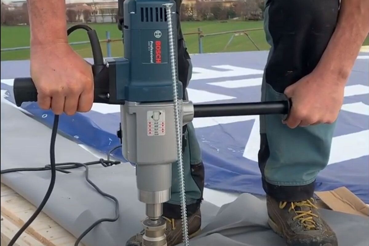 Máy khoan sắt 32mm Bosch GBM 32-4
