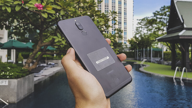 Điện thoại Huawei Nova 2i