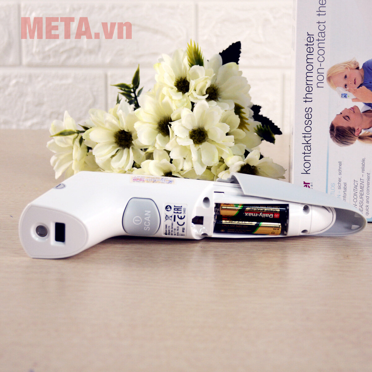 Nhiệt kế hồng ngoại đo trán không tiếp xúc Beurer FT100