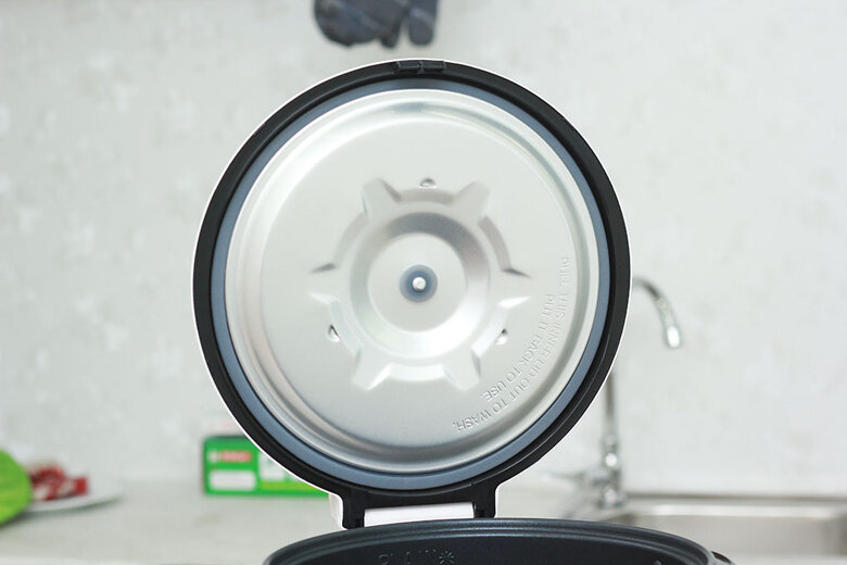Nồi cơm điện Cuckoo 1.8 lít CR-1055 Nồi cơm điện Cuckoo 1.8 lít CR-1055