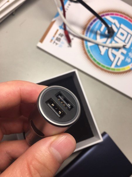 Sạc nhanh ô tô Xiaomi Quick charge 3.0