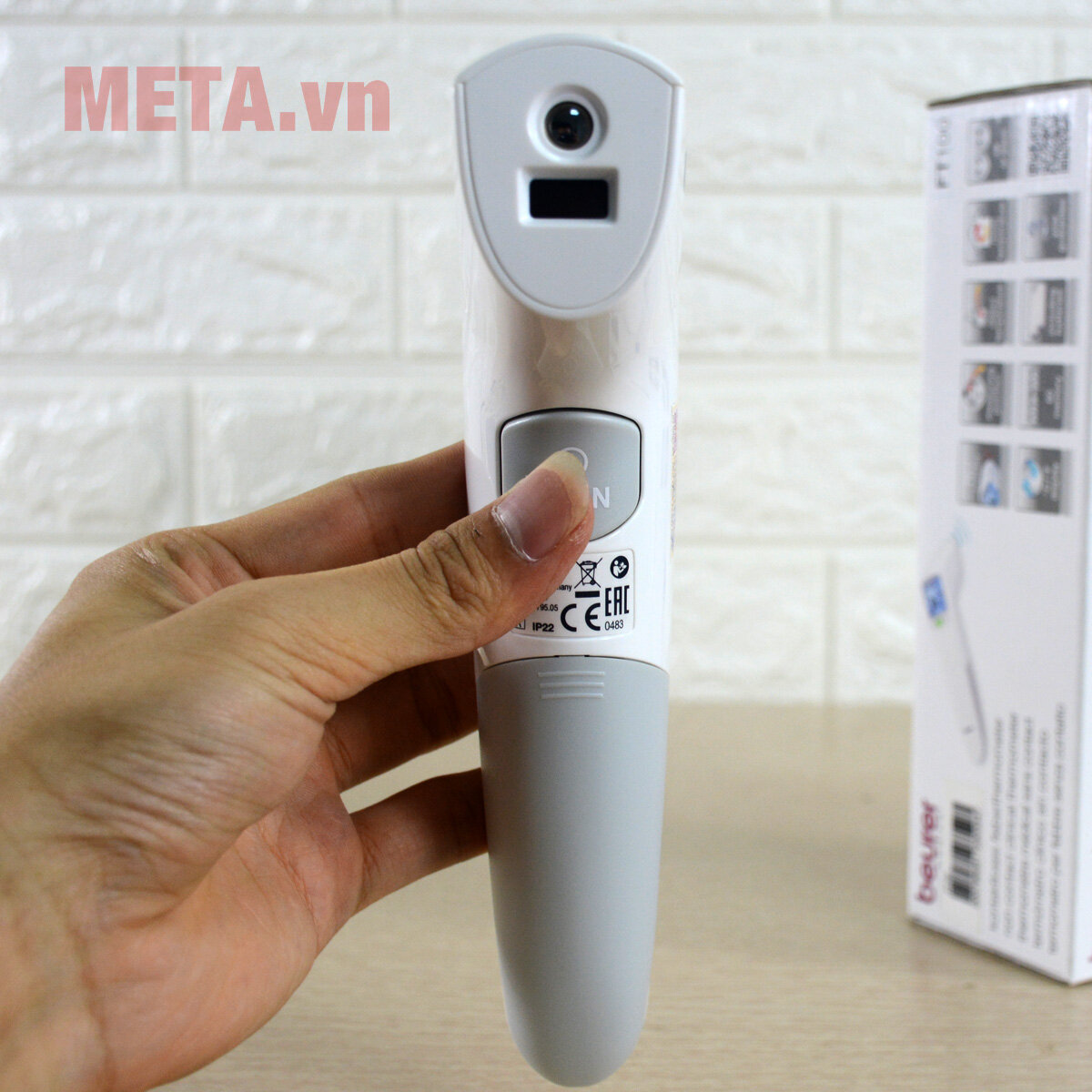 Nhiệt kế hồng ngoại đo trán không tiếp xúc Beurer FT100