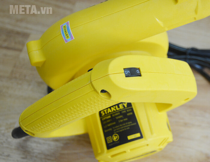 Máy thổi bụi Stanley STPT 600