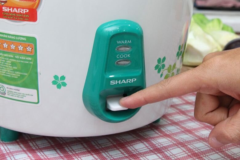 Nồi cơm điện Sharp 2.2 lít KSH-322V Nồi cơm điện Sharp 2.2 lít KSH-322V