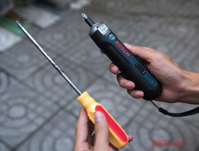 Máy vặn vít Bosch GO