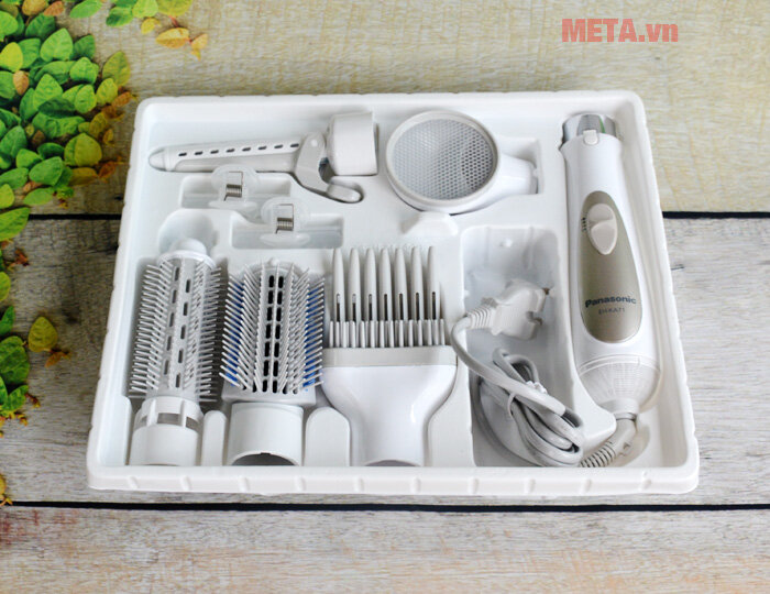 Máy sấy tạo kiểu Panasonic EH-KA71-W645