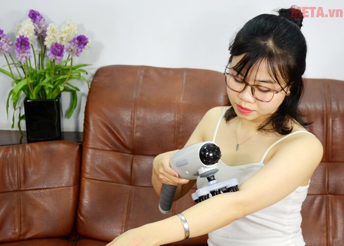 Máy massage cầm tay pin sạc Welbutech Kangaroo K-5000E