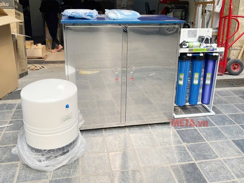 Máy lọc nước RO công suất lớn 65 lít/giờ KG400VN