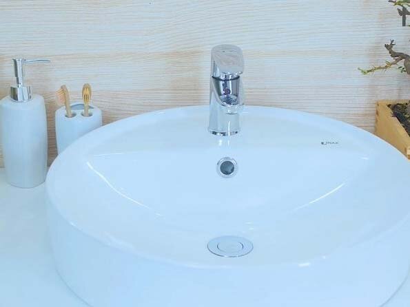 Vòi chậu đặt bàn Inax LFV-1112S Vòi chậu đặt bàn Inax LFV-1112S