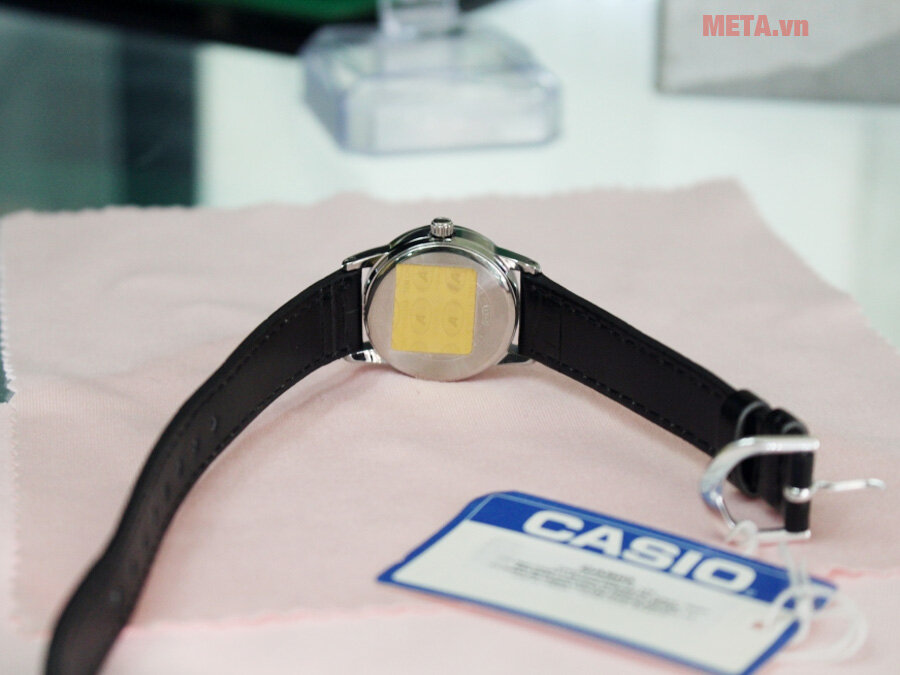 Đồng hồ nữ dây da Casio LTP-V002L-7BUDF