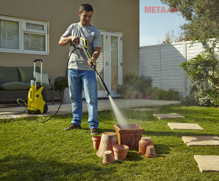 Máy phun áp lực Karcher K4 Full Control