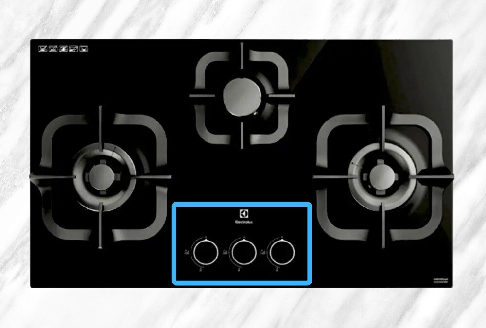 Điều khiển bếp với 03 núm xoay cơ 