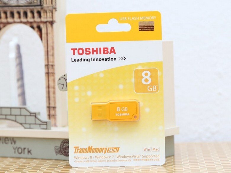 USB Toshiba MIKAWA 8GB 2.0 USB Toshiba MIKAWA 8GB 2.0