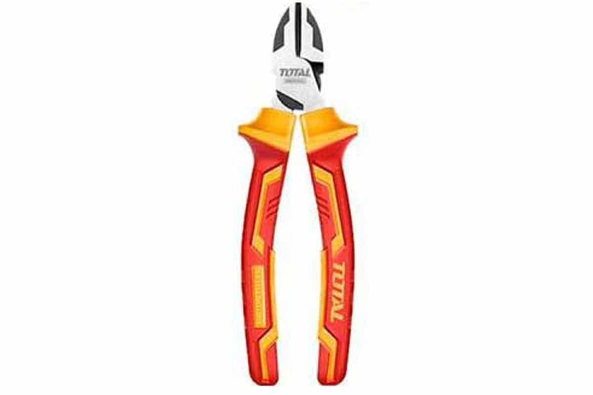 Kềm cắt cách điện 6in Total THTIP261