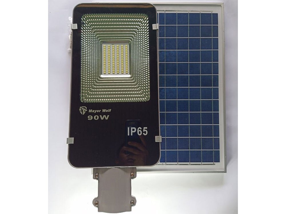 Đèn đường năng lượng mặt trời