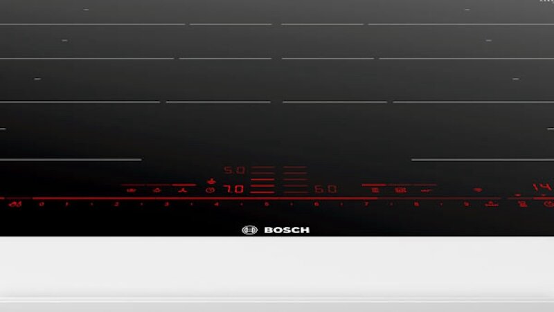 Bảng điều khiển của bếp từ 4 vùng nấu Bosch PXY821DX6E (ảnh: Bosch).