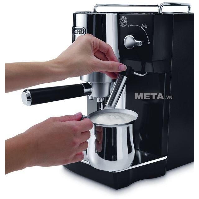 Máy pha cà phê Delonghi Pump Espresso EC820.B