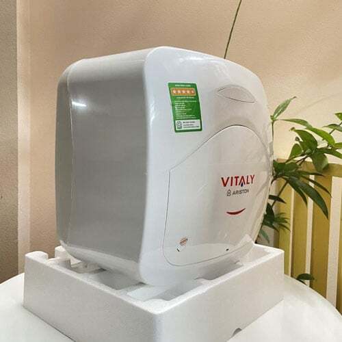 bình nóng lạnh gián tiếp Ariston Vitaly 15 lít có kiểu dáng hiện đại, sang trọng bình nóng lạnh gián tiếp Ariston Vitaly 15 lít có kiểu dáng hiện đại, sang trọng