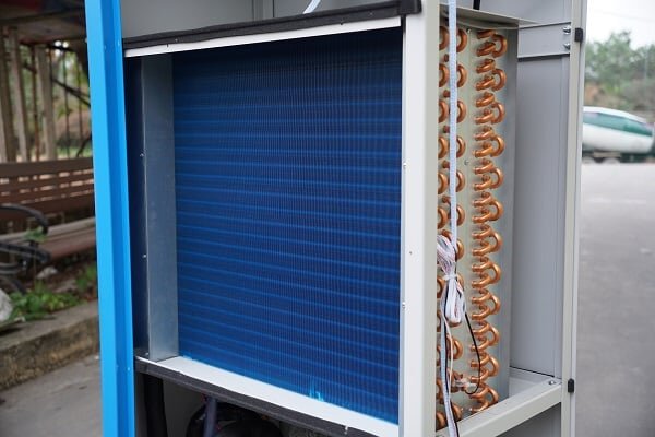 Máy có lưới lọc thô 