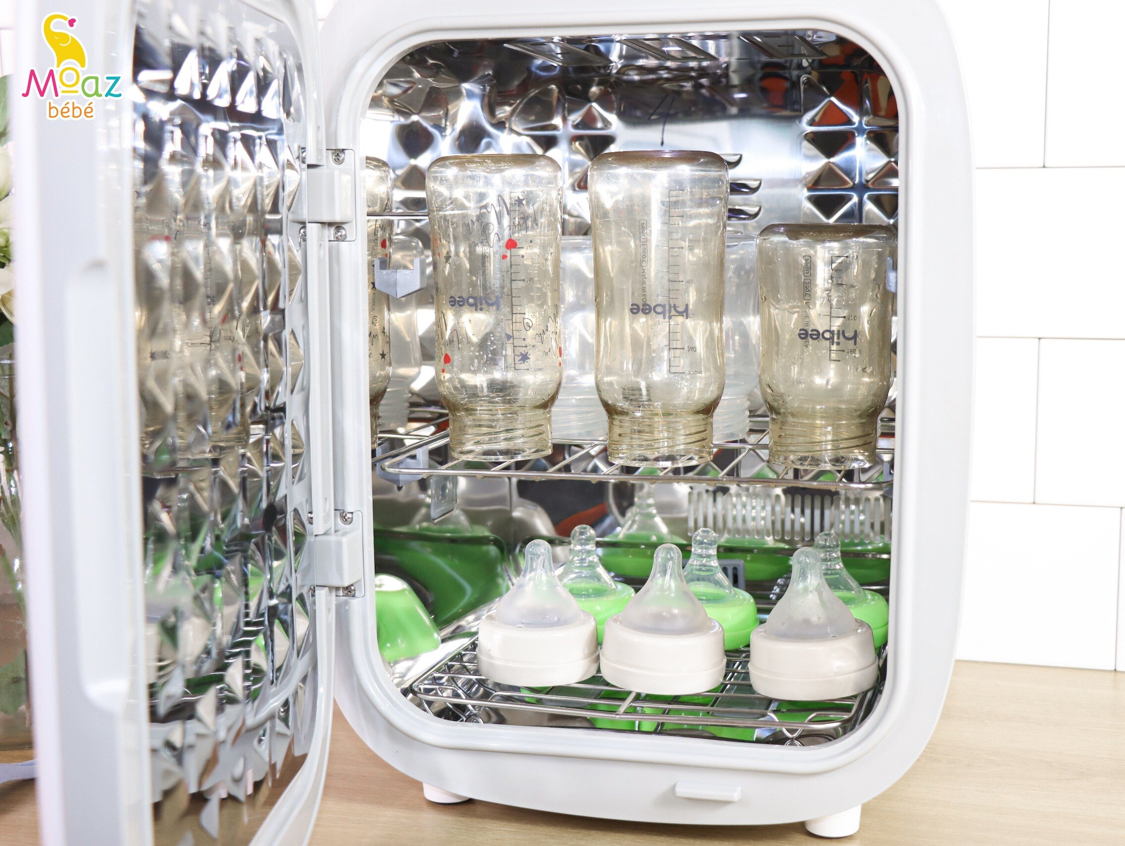 thiết kế của máy tiệt trùng UVC ION Moaz BéBé MB-072