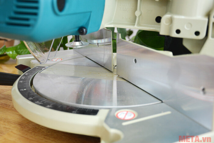 Máy cắt góc đa năng Makita LS1030N