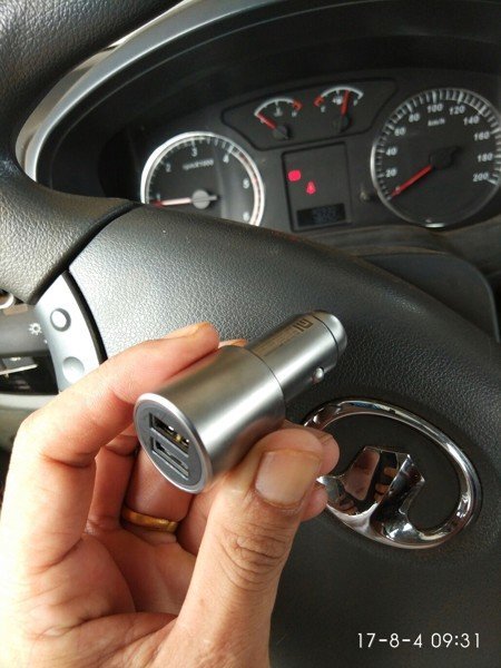 Sạc nhanh ô tô Xiaomi Quick charge 3.0