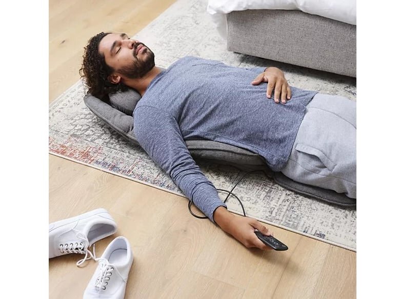 Đệm massage Homedics dùng ở tư thế nằm đệm massage Homedics