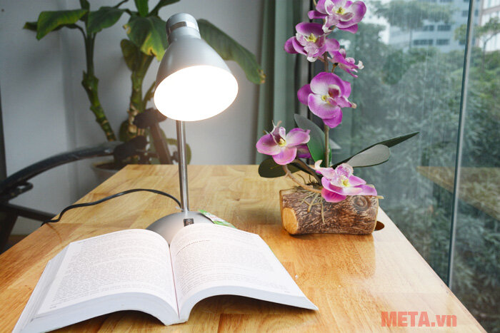 Đèn bàn học sinh Protex PR-001L