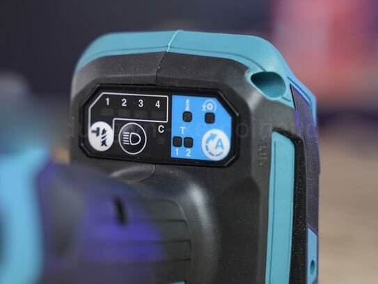 Makita DTD171TJB có 4 tốc độ Makita DTD171TJB