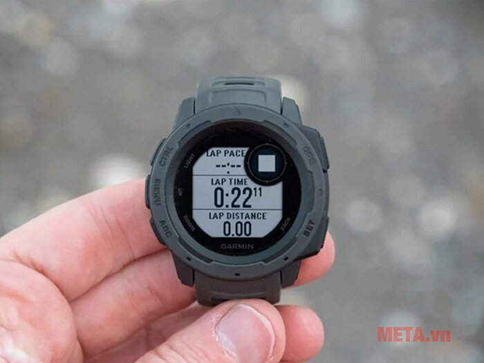 Đồng hồ thông minh theo dõi hoạt động Garmin Instinct