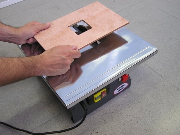 Máy trang bị mặt bàn cắt Máy cắt gạch Rubi