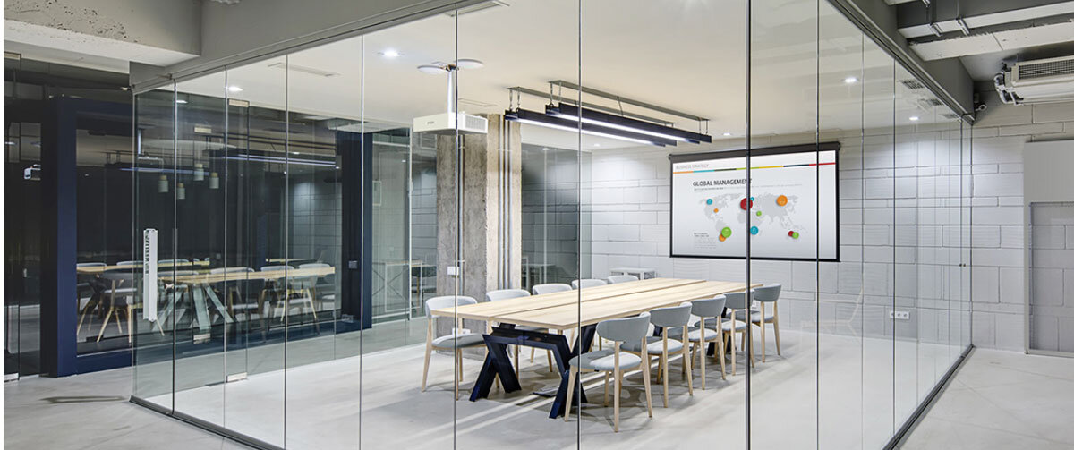 Máy chiếu Laser Epson LCD EB-L730U