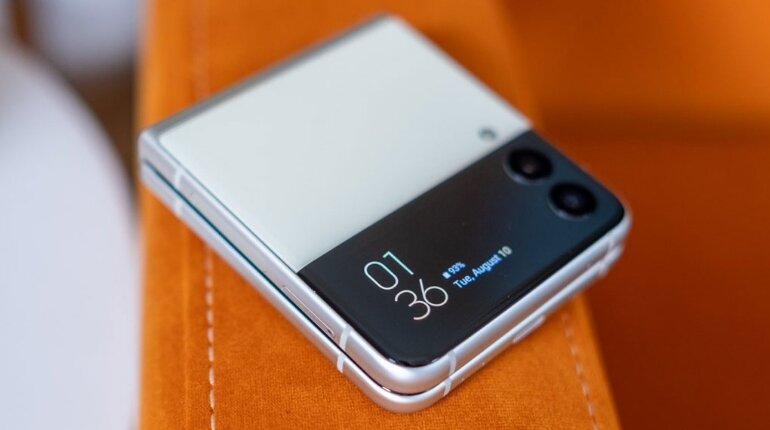 samsung galaxy z flip3 màn hình phụ