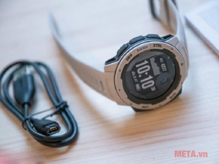 Đồng hồ thông minh theo dõi hoạt động Garmin Instinct