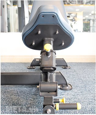 Máy tập ngực trên Tiger Sport Premium TGP-670 Máy tập ngực trên Tiger Sport Premium TGP-670